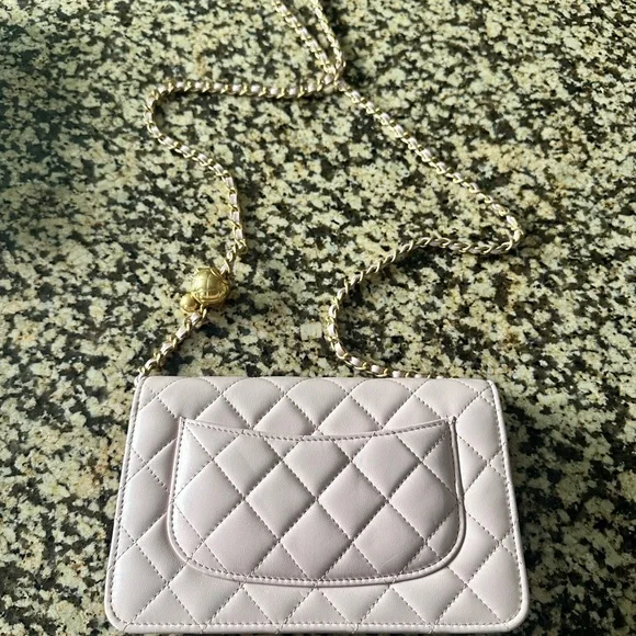 Chanel purse - Picture 3 of 4